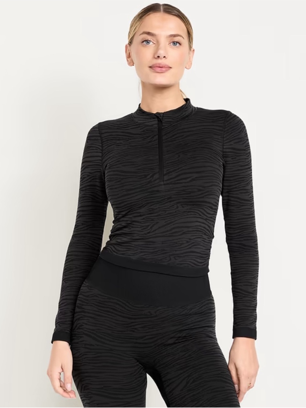 Old Navy Black Active Jacquard Mock-Neck Half-Zip Top